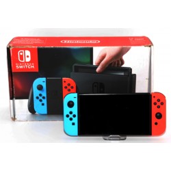 CONSOLA NINTENDO SWITCH AZUL Y ROJA