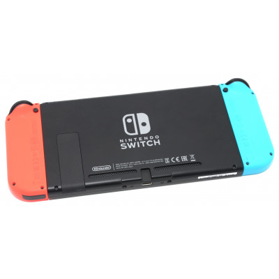 CONSOLA NINTENDO SWITCH AZUL Y ROJA