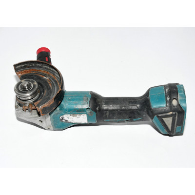 MINI AMOLADORA MAKITA DGA504