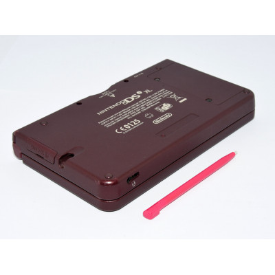 CONSOLA NINTENDO DSI XL CEREZA