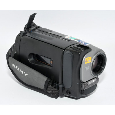 VIDEOCAMARA SONY HANDYCAM CCD-TRV24E