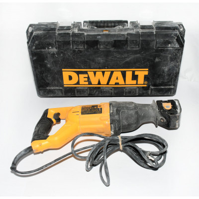 SIERRA SABLE DEWALT DWE305PK