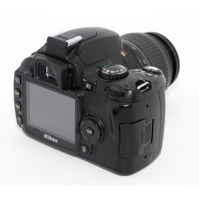 NIKON D40 + NIKON 18-55