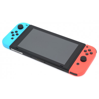 CONSOLA NINTENDO SWITCH AZUL Y ROJA