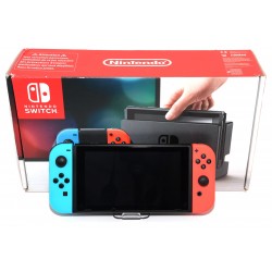 CONSOLA NINTENDO SWITCH AZUL Y ROJA