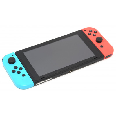CONSOLA NINTENDO SWITCH AZUL Y ROJA
