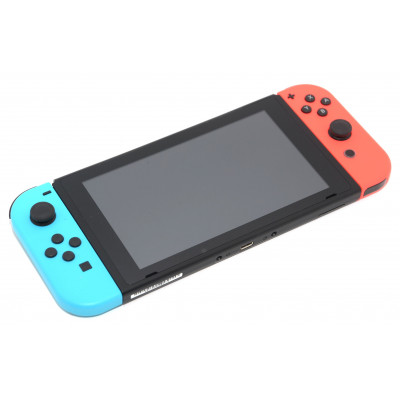 CONSOLA NINTENDO SWITCH AZUL Y ROJA