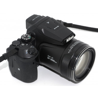 CÁMARA COMPACTA NIKON COOLPIX P900