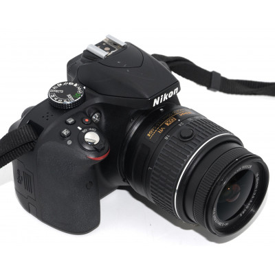 CÁMARA REFLEX DIGITAL NIKON D3300 + NIKON 18-55MM