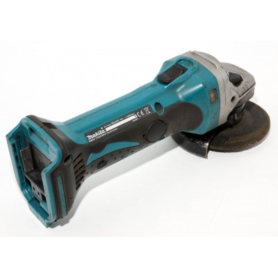 RADIAL A BATERÍA MAKITA BGA452