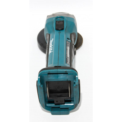 RADIAL A BATERÍA MAKITA BGA452