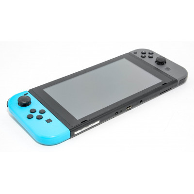 CONSOLA NINTENDO SWITCH AZUL Y ROJA