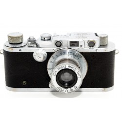 CAMARA LEICA IIIA CON OBJETIVO ELMAR 50MM F3.5 FABRICADA EN 1937