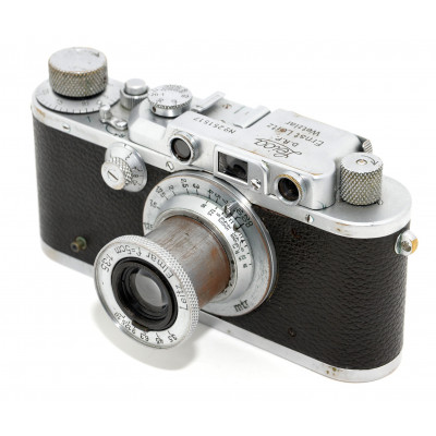 CAMARA LEICA IIIA CON OBJETIVO ELMAR 50MM F3.5 FABRICADA EN 1937