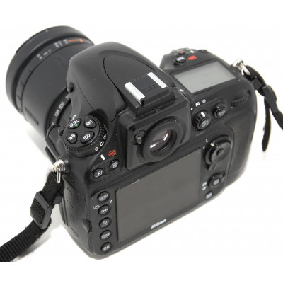 NIKON D800 Full Frame 36.3MP + TAMRON 28-200