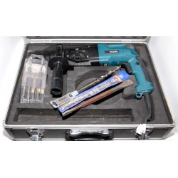 MARTILLO LIGERO MAKITA HR2470 780W