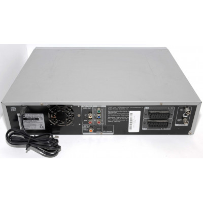 REPRODUCTOR JVC COMBO DVD VHS DR-MV1