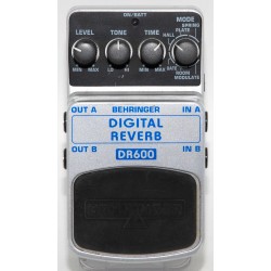 PEDAL BEHRINGER REVERB DR600