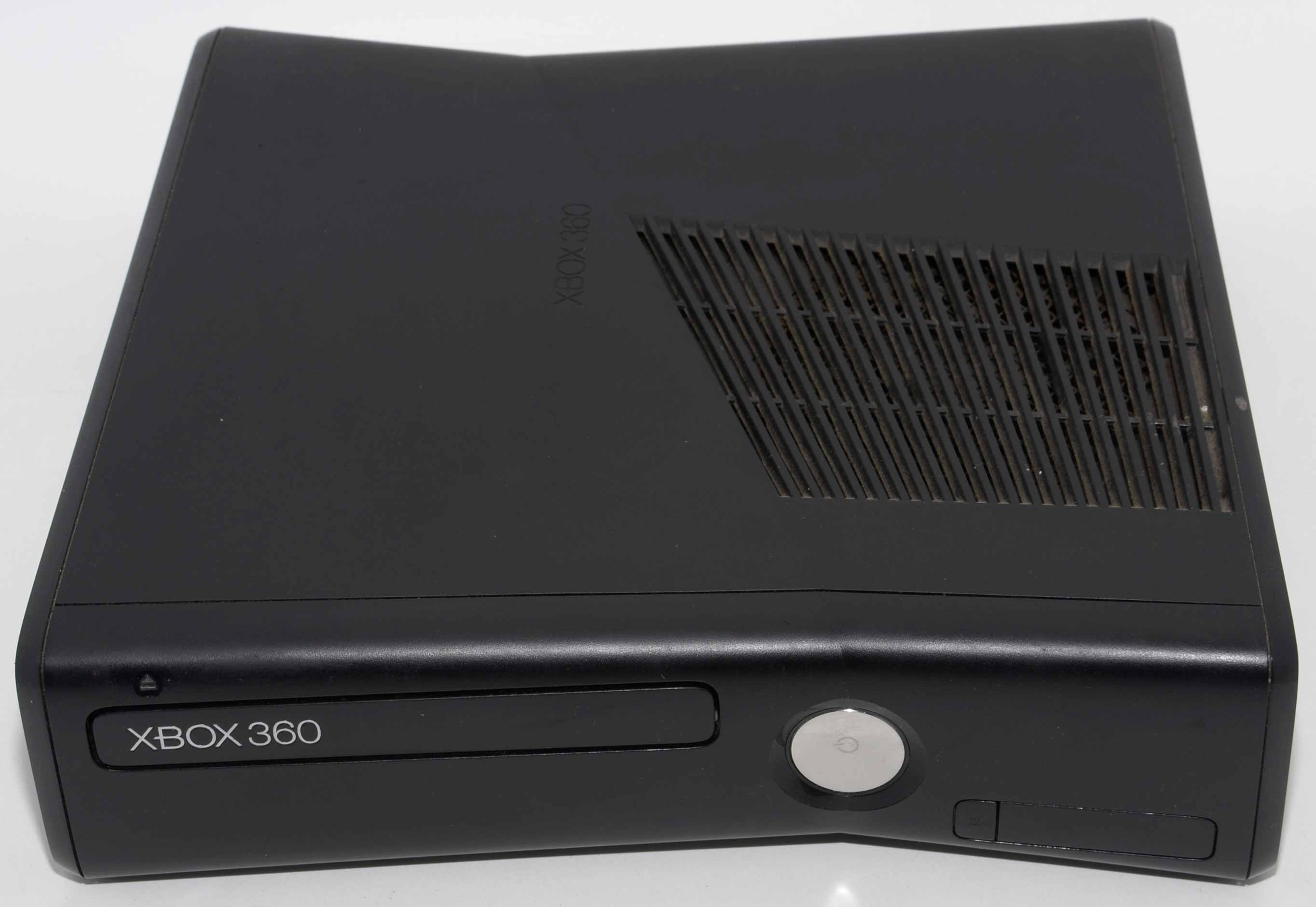 Consola XBOX 360 Slim 250GB CON MANDO
