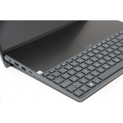 ASUS ZENBOOK DUO 16GB I7 10TH