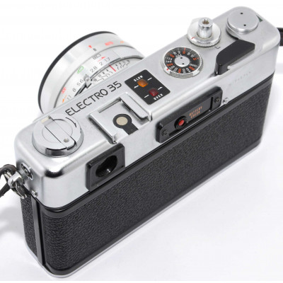 CAMARA TELEMÉTRICA ANALÓGICA YASHICA ELECTRO 35 GSN 45MM 1.7 + ADAPTADOR GRAN ANGULAR