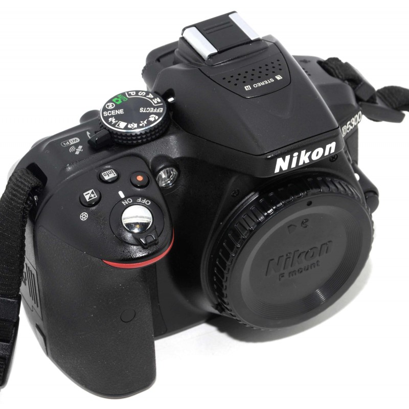Nikon D5300 Kit con objetivo AF-P 18-55mm VR - Cámara réflex