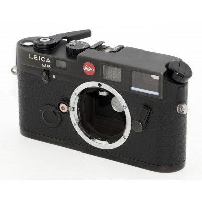 CÁMARA TELEMÉTRICA LEICA M6 (1991) CON CAJA Y DOCUMENTACIÓN