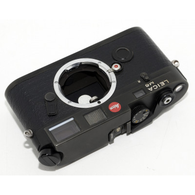 CÁMARA TELEMÉTRICA LEICA M6 (1991) CON CAJA Y DOCUMENTACIÓN