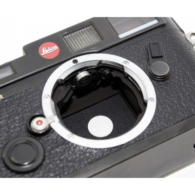 CÁMARA TELEMÉTRICA LEICA M6 (1991) CON CAJA Y DOCUMENTACIÓN