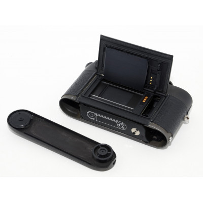 CÁMARA TELEMÉTRICA LEICA M6 (1991) CON CAJA Y DOCUMENTACIÓN