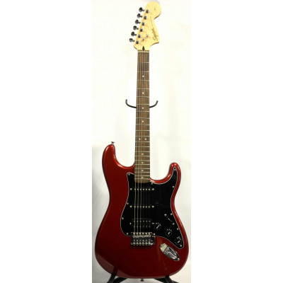 GUITARRA ELÉCTRICA FENDER SQUIER STRATOCASTER