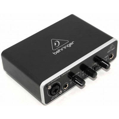 INTERFAZ AUDIO BEHRINGER U-PHORIA UMC22