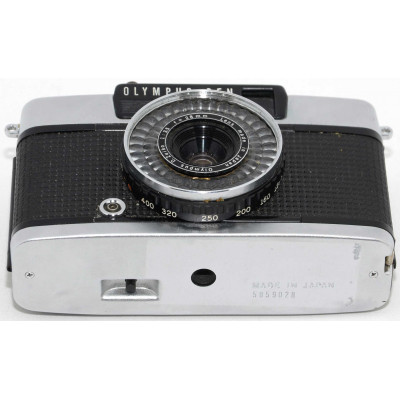 CÁMARA COMPACTA ANALÓGICA OLYMPUS PEN EE-3