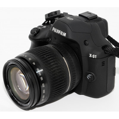 Fujifilm X-S1