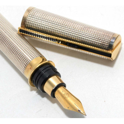 PLUMA ESTILOGRÁFICA DUPONT MONTPARNASSE