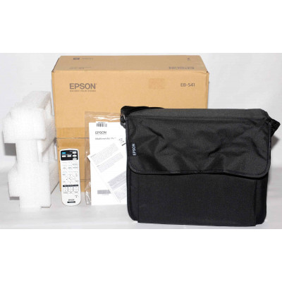 PROYECTOR EPSON EB-S41 COMO NUEVO