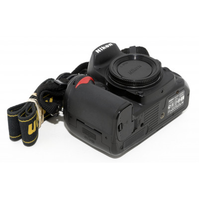 CÁMARA REFLEX NIKON D7000