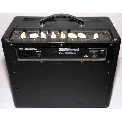 AMPLIFICADOR GUITARRA VOX VT20+
