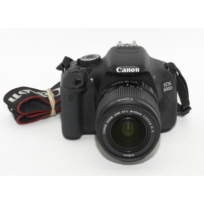 CAMARA REFLEX CANON EOS 600D + 18-55MM IS II