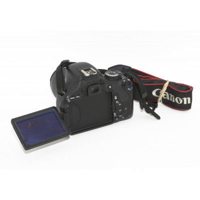 CAMARA REFLEX CANON EOS 600D + 18-55MM IS II