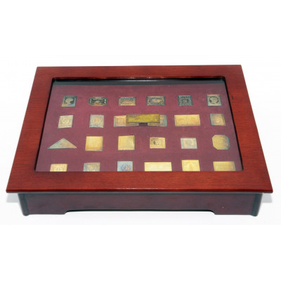 COLECCIÓN SELLOS "TESOROS FILATÉLOCOS DEL MUNDO"  DE PLATA CON BAÑO DE ORO