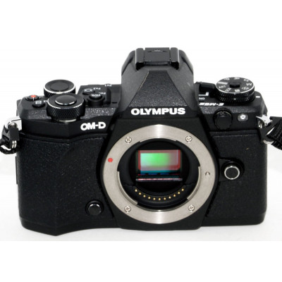 CAMARA DIGITAL OLYMPUS OM-D E-M5 MARK II + 12-40MM 2.8