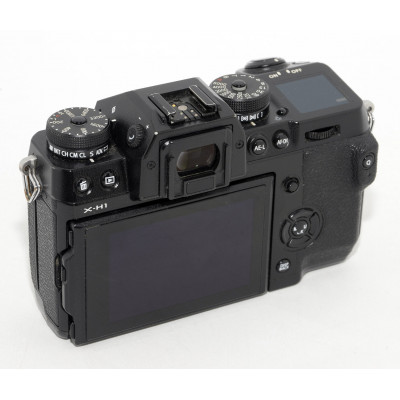 CAMARA DIGITAL FUJIFILM X-H1 24.3 MP + GRIP