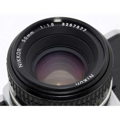 CAMARA RÉFLEX NIKON FE-2 + NIKKOR 50MM 1.8