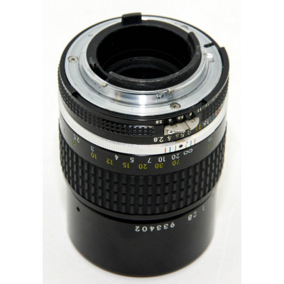 OBJETIVO NIKKOR 135MM F: 2.8