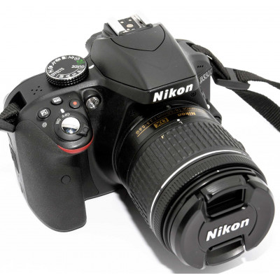 CÁMARA REFLEX DIGITAL NIKON D3300 + NIKON 18-55MM