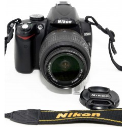 Camara Reflex Digital Nikon D5000 + NIKON 18-55mm