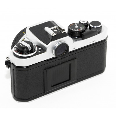 CAMARA RÉFLEX NIKON FE-2 + NIKKOR 50MM 1.8