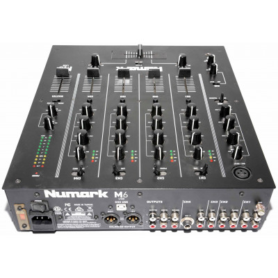 MESA MEZCLAS NUMARK M6