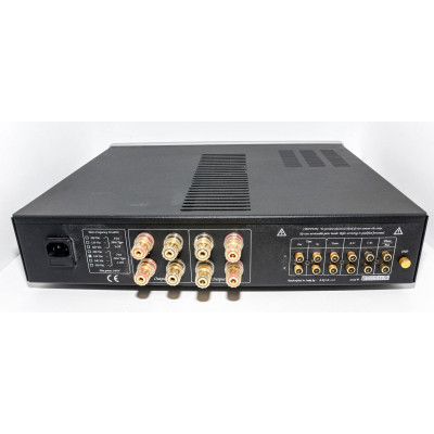 AMPLIFICADOR UNISON RESEARCH UNICO